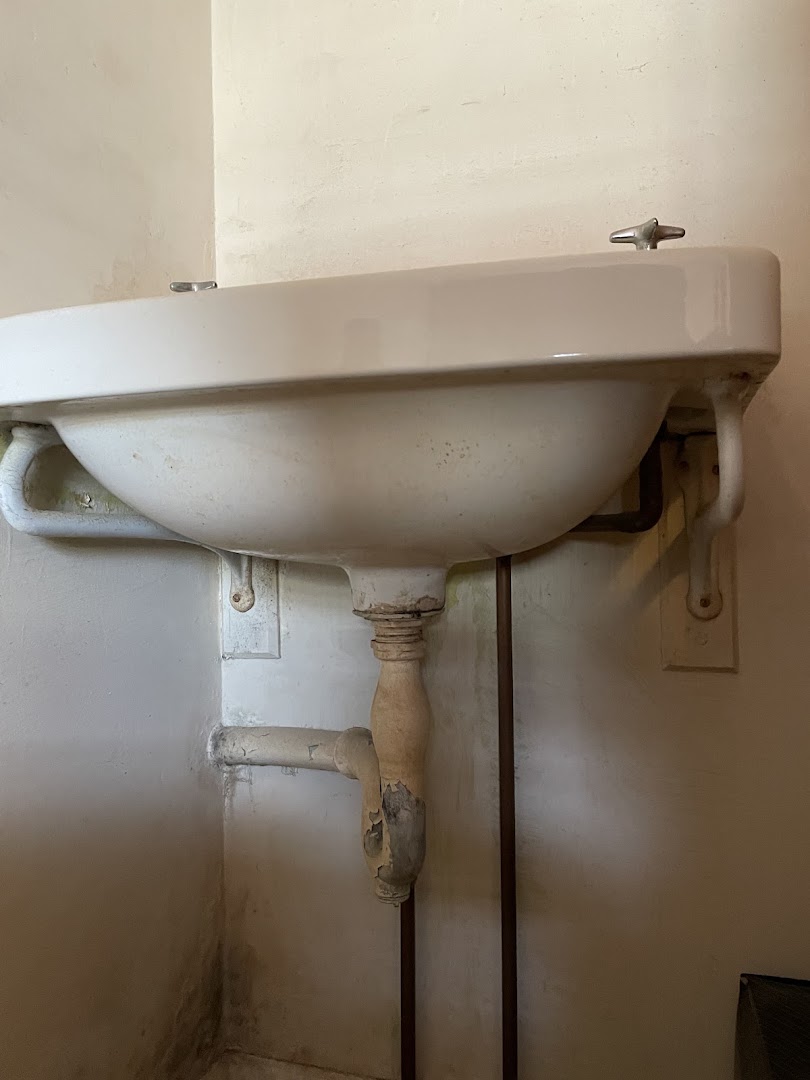 P J H & SON Plumbing and heating services — Photos 9