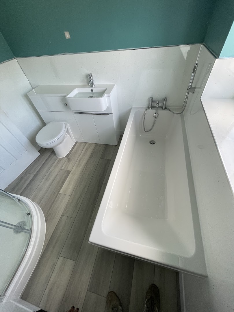 P J H & SON Plumbing and heating services — Photos 1