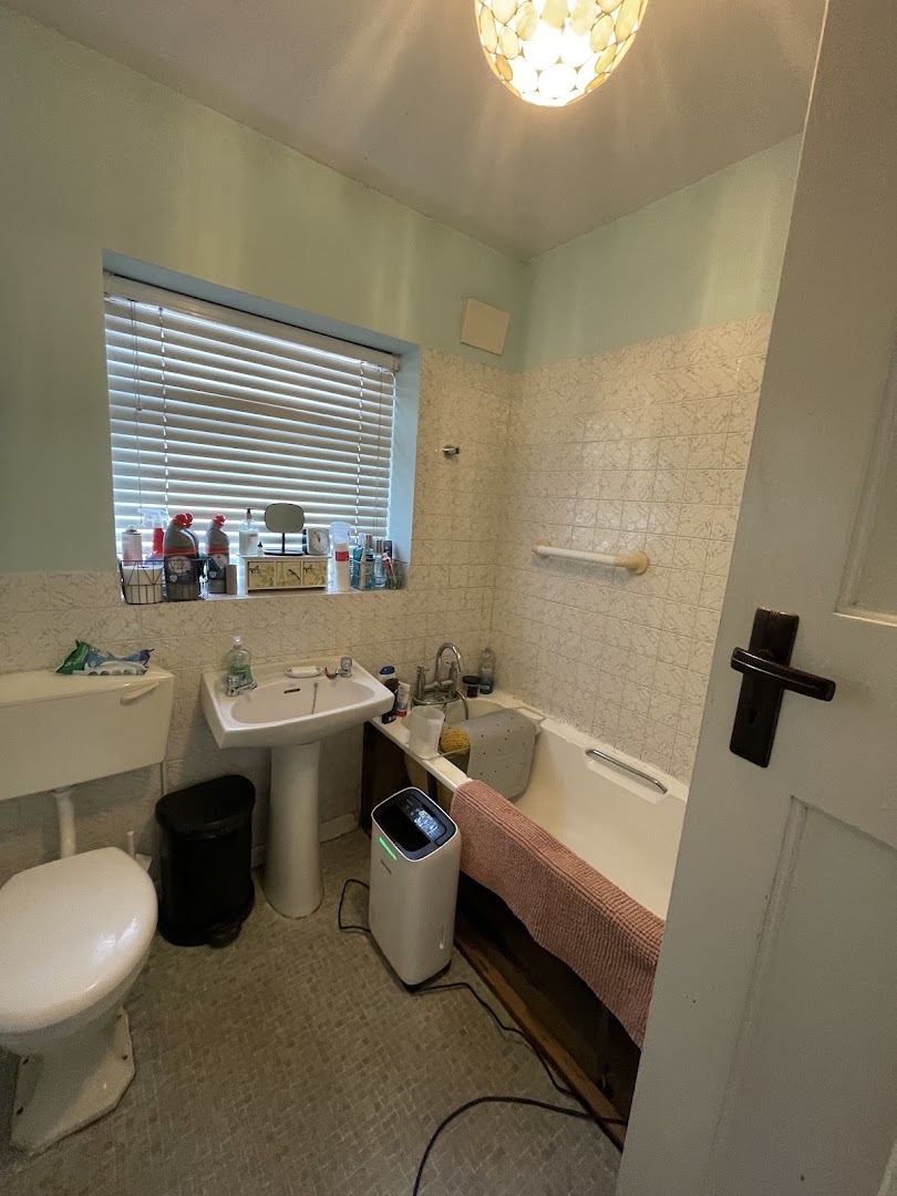 P J H & SON Plumbing and heating services — Photos 4